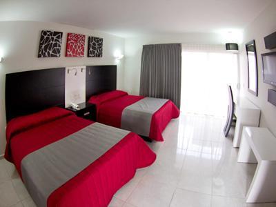 Portonovo Plaza Expo 3*