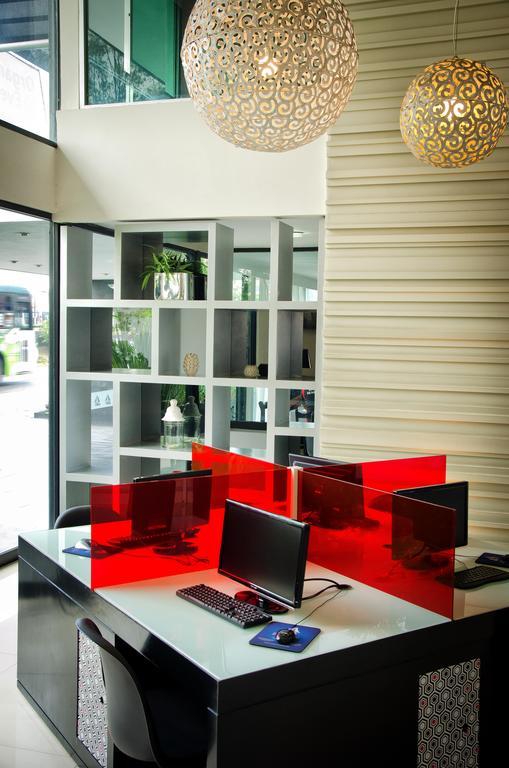 Portonovo Plaza Expo Hotel